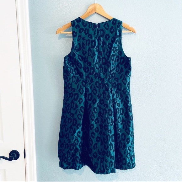 NWT Loft size 8P green leopard semi velvet dress - Picture 3 of 7